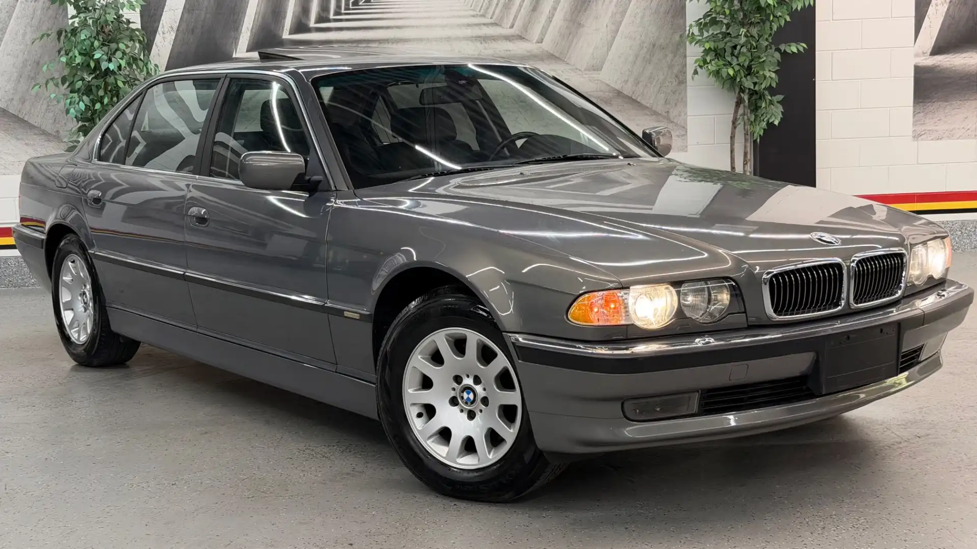 2001 BMW 7 Series 740iL's photo