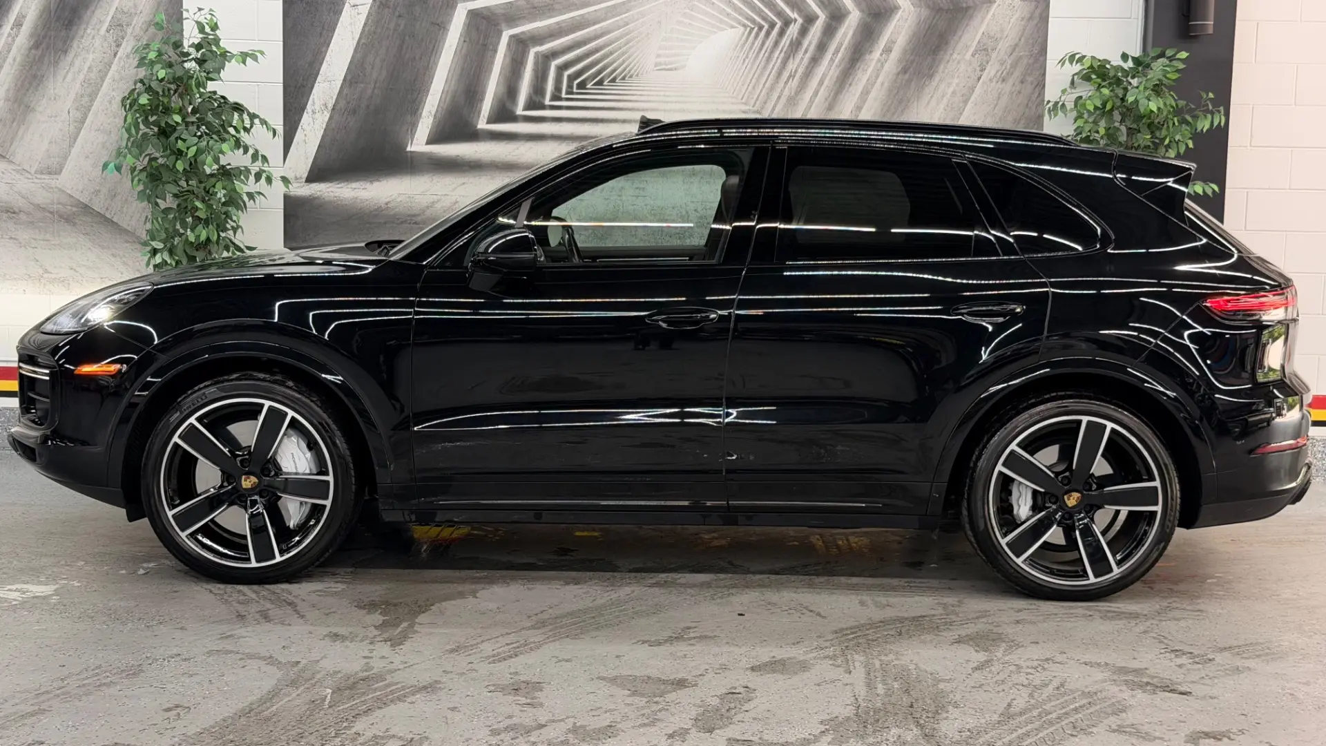 2021 Porsche Cayenne Turbo photo 5