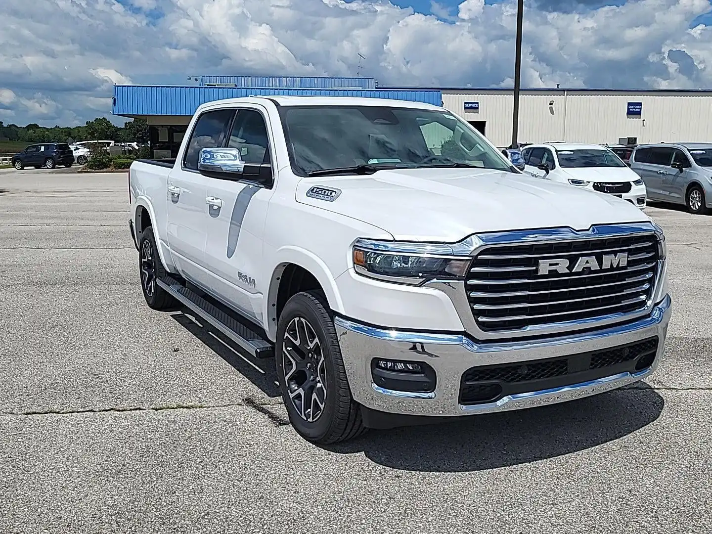 2026 RAM 1500 Laramie 4x4 Crew Cab 5'7's photo
