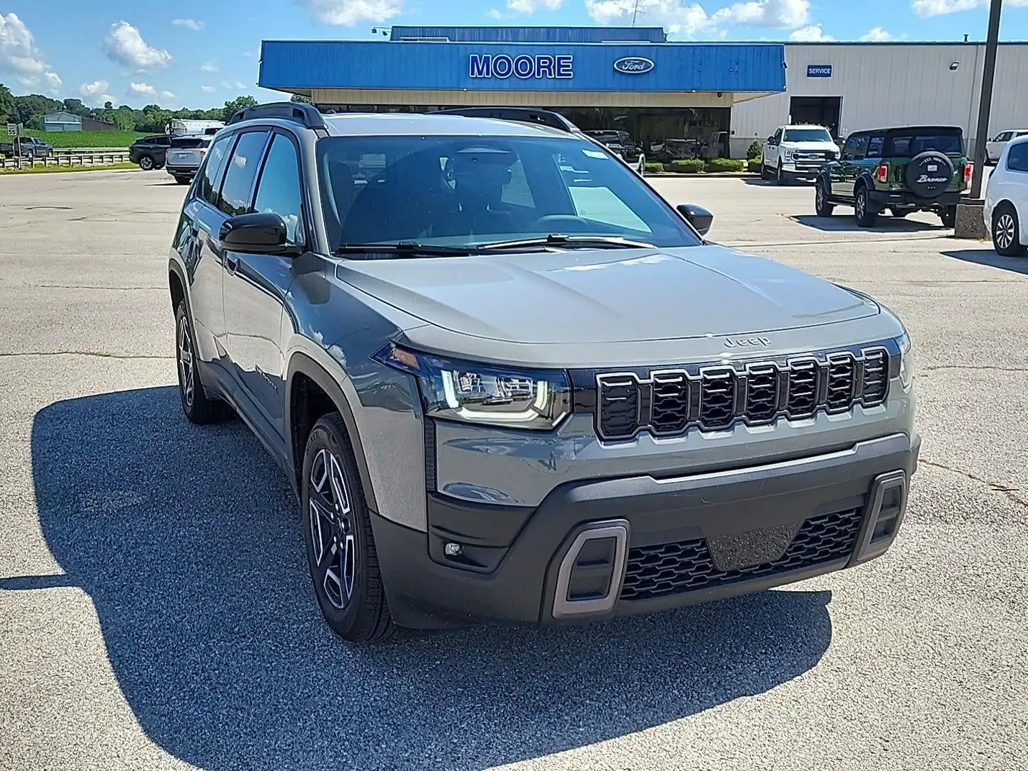 2026 Jeep Cherokee Laredo HEV 4X4's photo