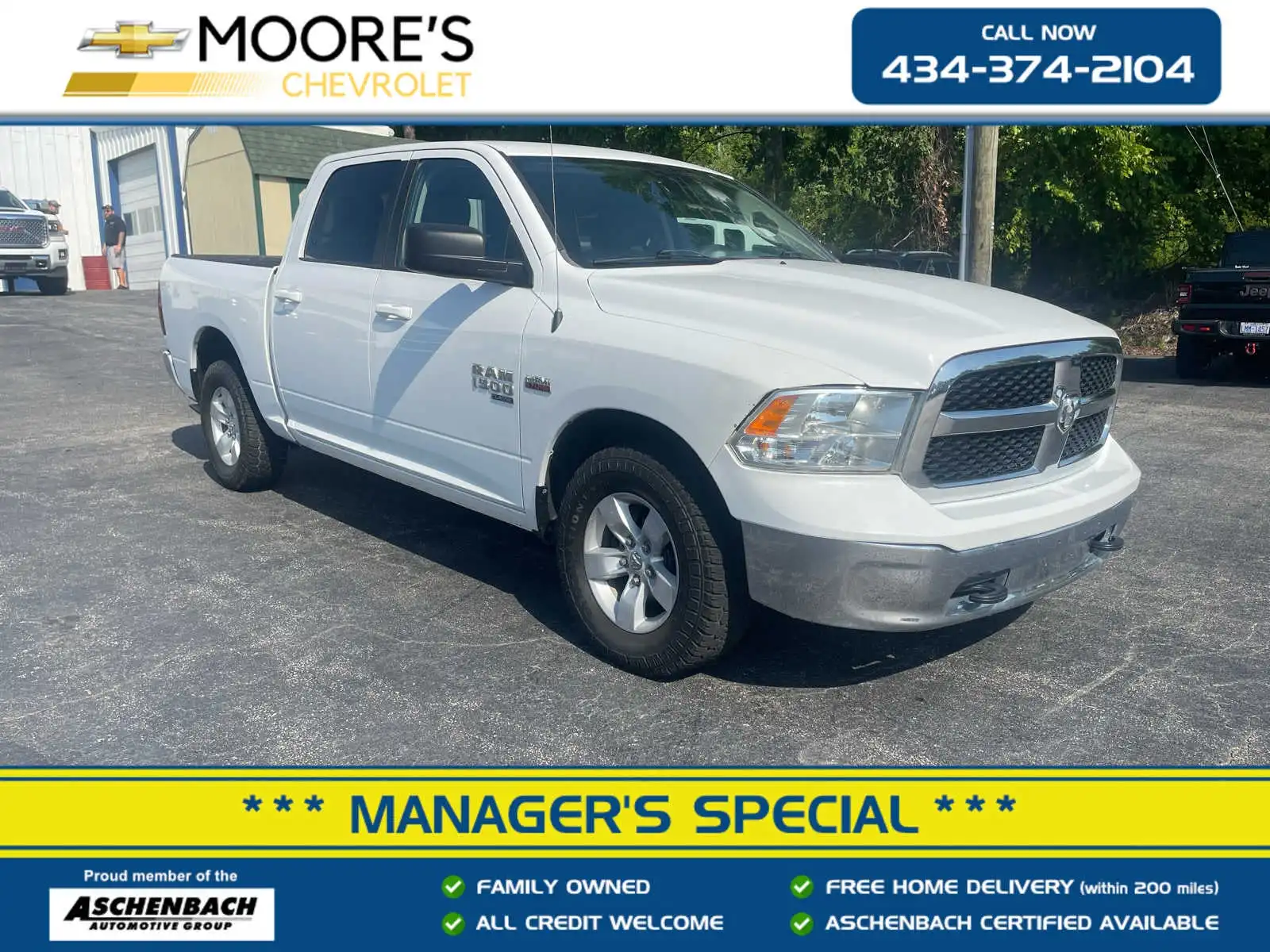 2019 RAM 1500 Classic SLT 4x4 Crew Cab 5'7's photo