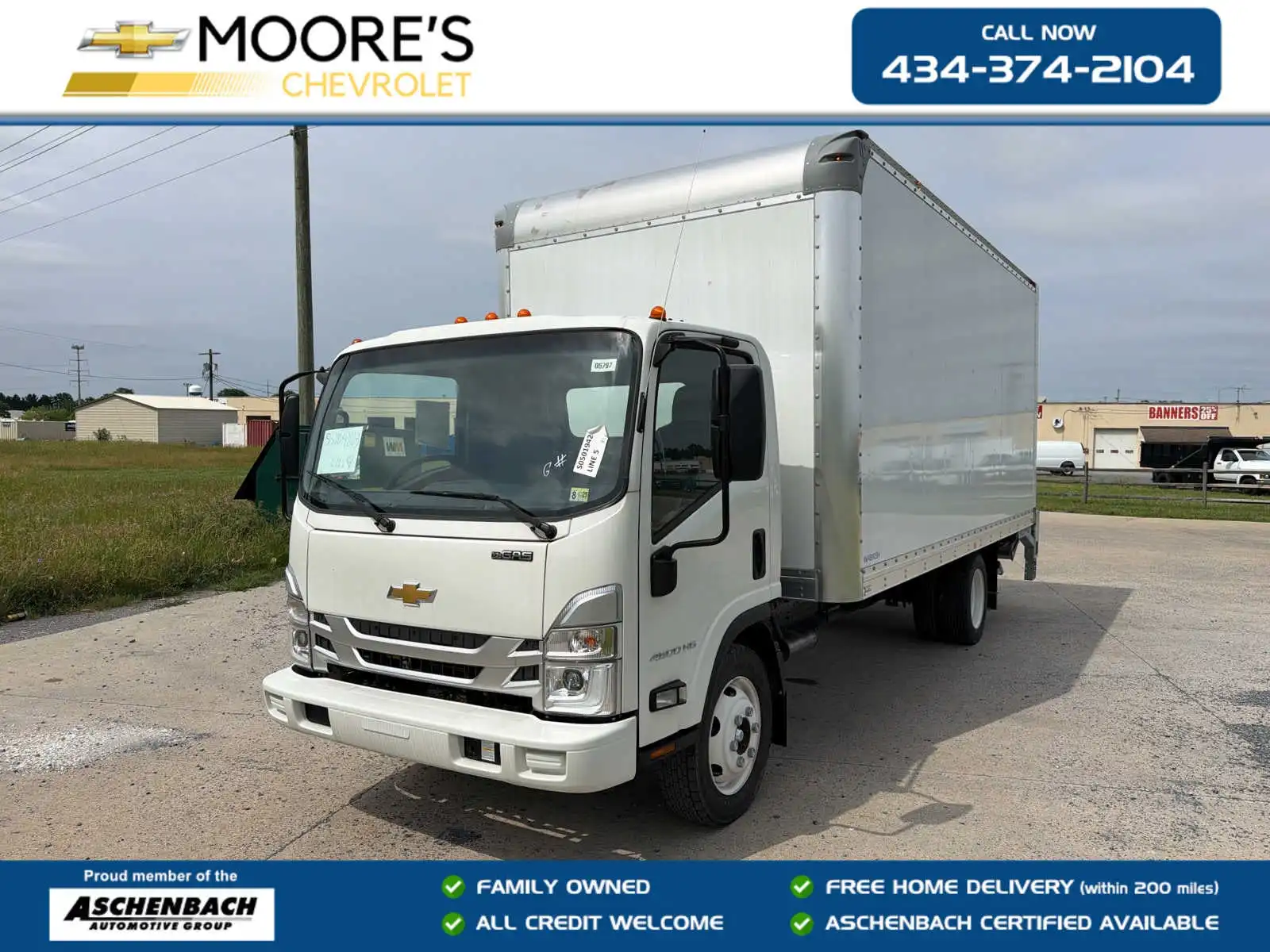 2025 Chevrolet Low Cab Forward 4500 Gas 176" WB Regular Cab's photo