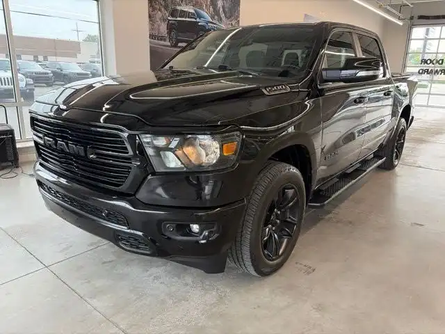 2020 RAM 1500 Big Horn/Lone Star 4x4 Crew Cab 5'7's photo