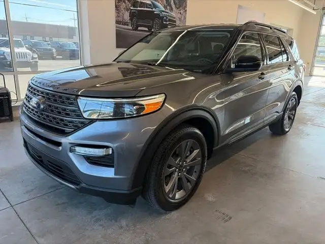 2022 Ford Explorer XLT 4WD's photo