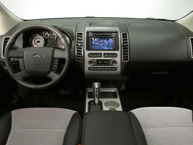 2010 Ford Edge SE photo 4