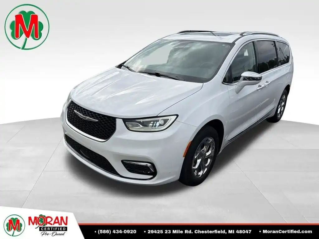 2021 Chrysler Pacifica Limited's photo