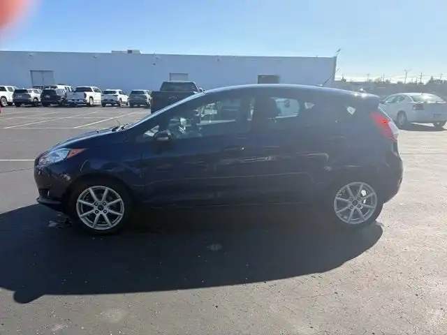 2016 Ford Fiesta SE Hatchback's photo