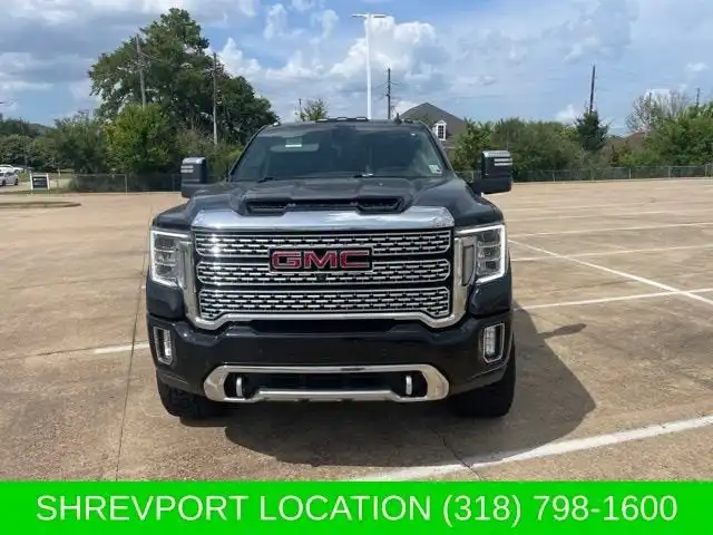 2022 GMC Sierra 4WD Crew Cab Standard Box Denali's photo