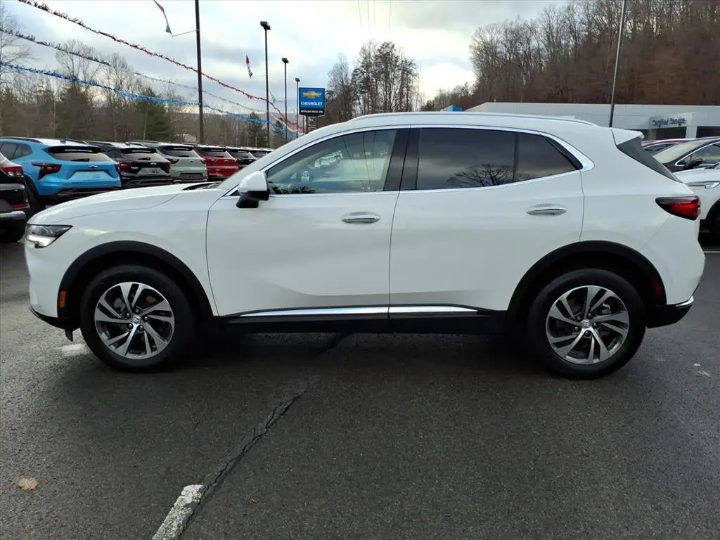 2023 Buick Envision Essence AWD photo 3