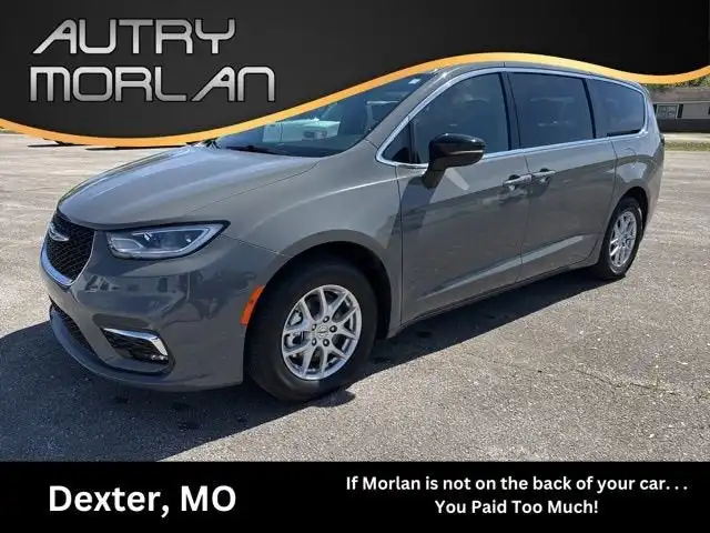 2025 Chrysler Pacifica Select's photo