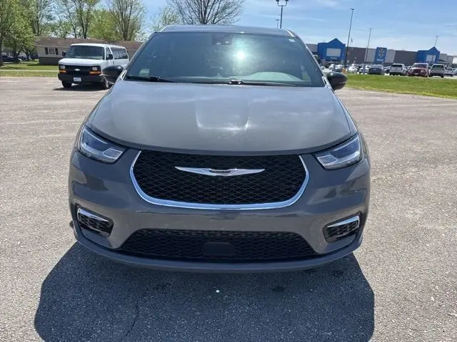 2025 Chrysler Pacifica Select photo 4
