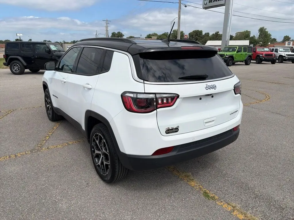 2025 Jeep Compass Limited 4WD photo 4