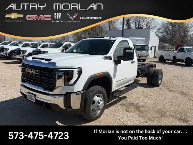 2026 GMC Sierra 4WD Regular Cab Chassis LWB Pro's photo