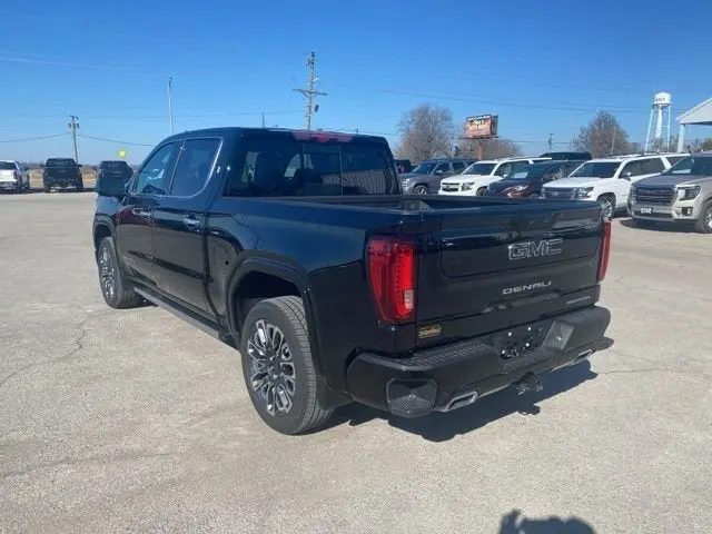 2023 GMC Sierra Denali Ultimate 4WD Crew Cab Short Box photo 4