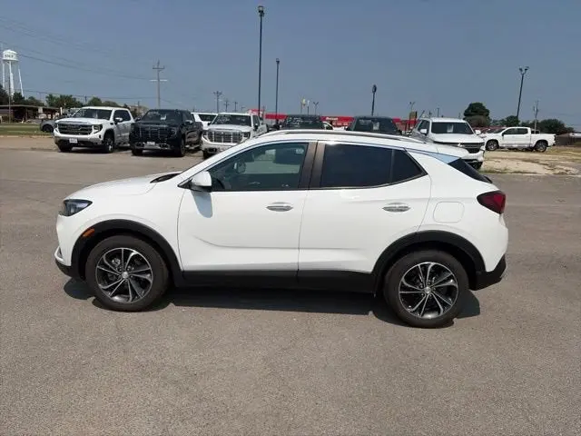 2022 Buick Encore GX Select photo 3