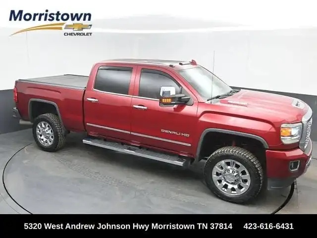 2019 GMC Sierra 4WD Crew Cab Standard Box Denali's photo