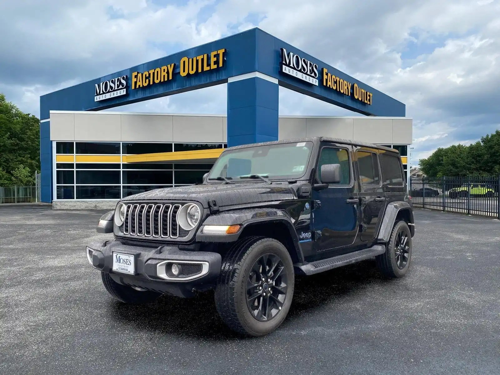 2025 Jeep Wrangler 4xe Sahara 4xe's photo