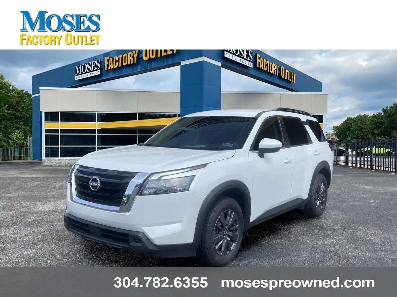 2025 Nissan Pathfinder SV 4WD's photo