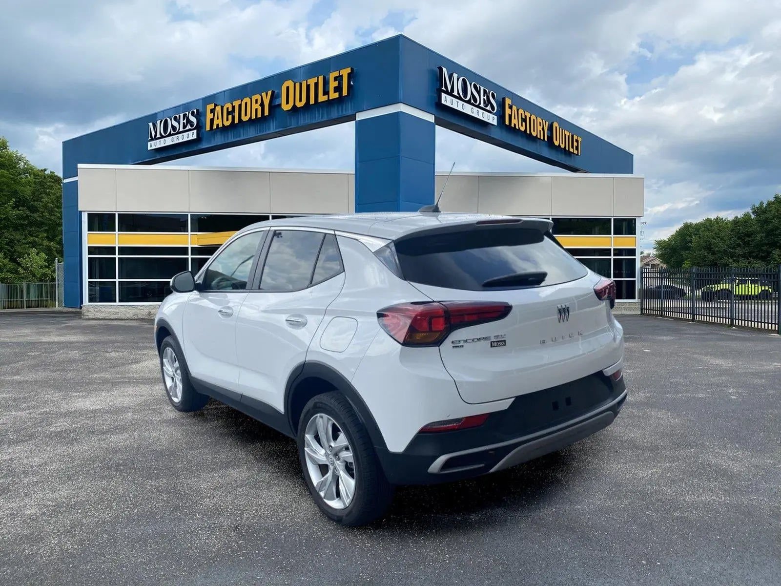 2025 Buick Encore GX Preferred AWD photo 4