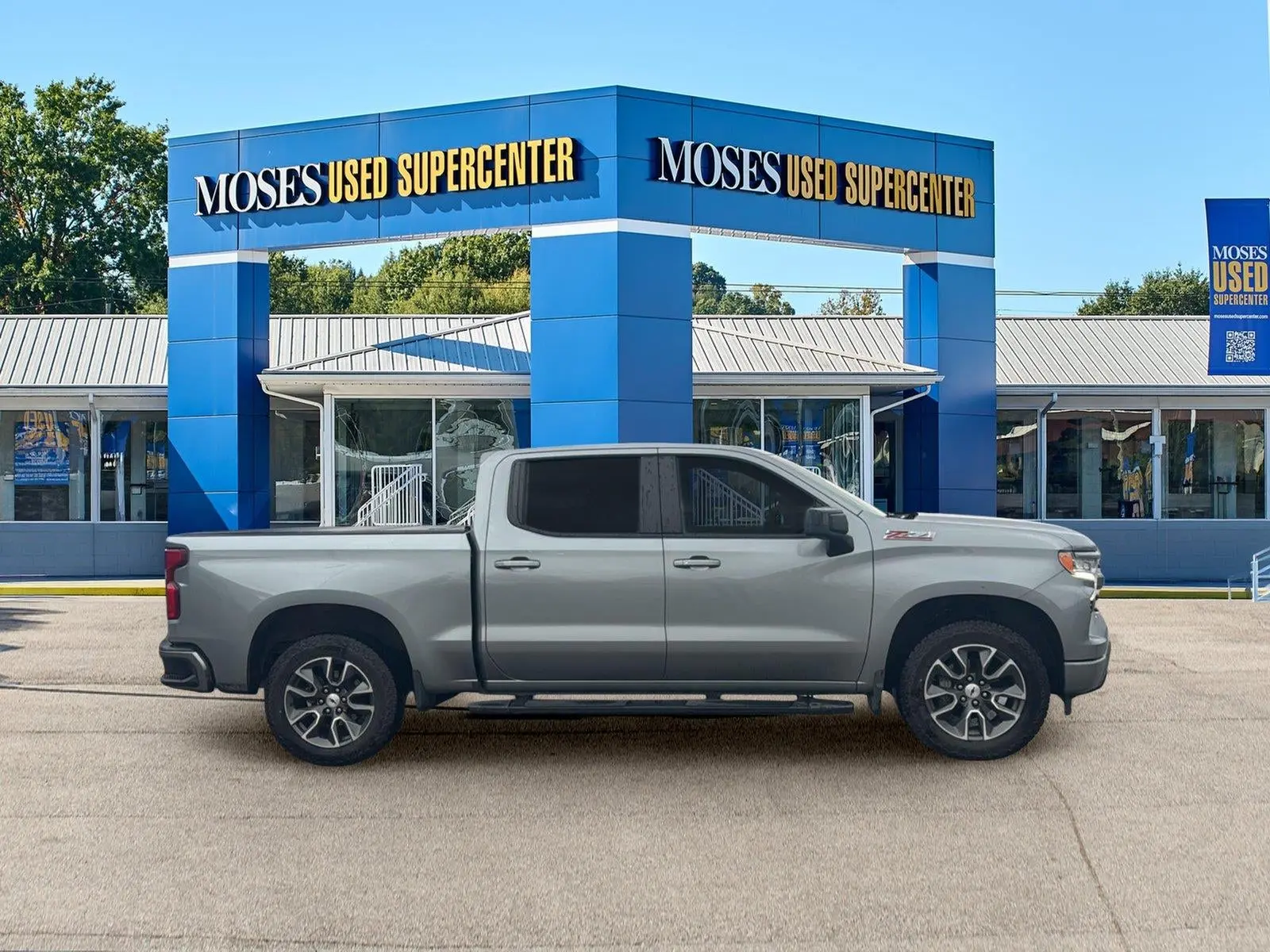 2024 Chevrolet Silverado 1500 RST 4WD Crew Cab Short Box photo 3