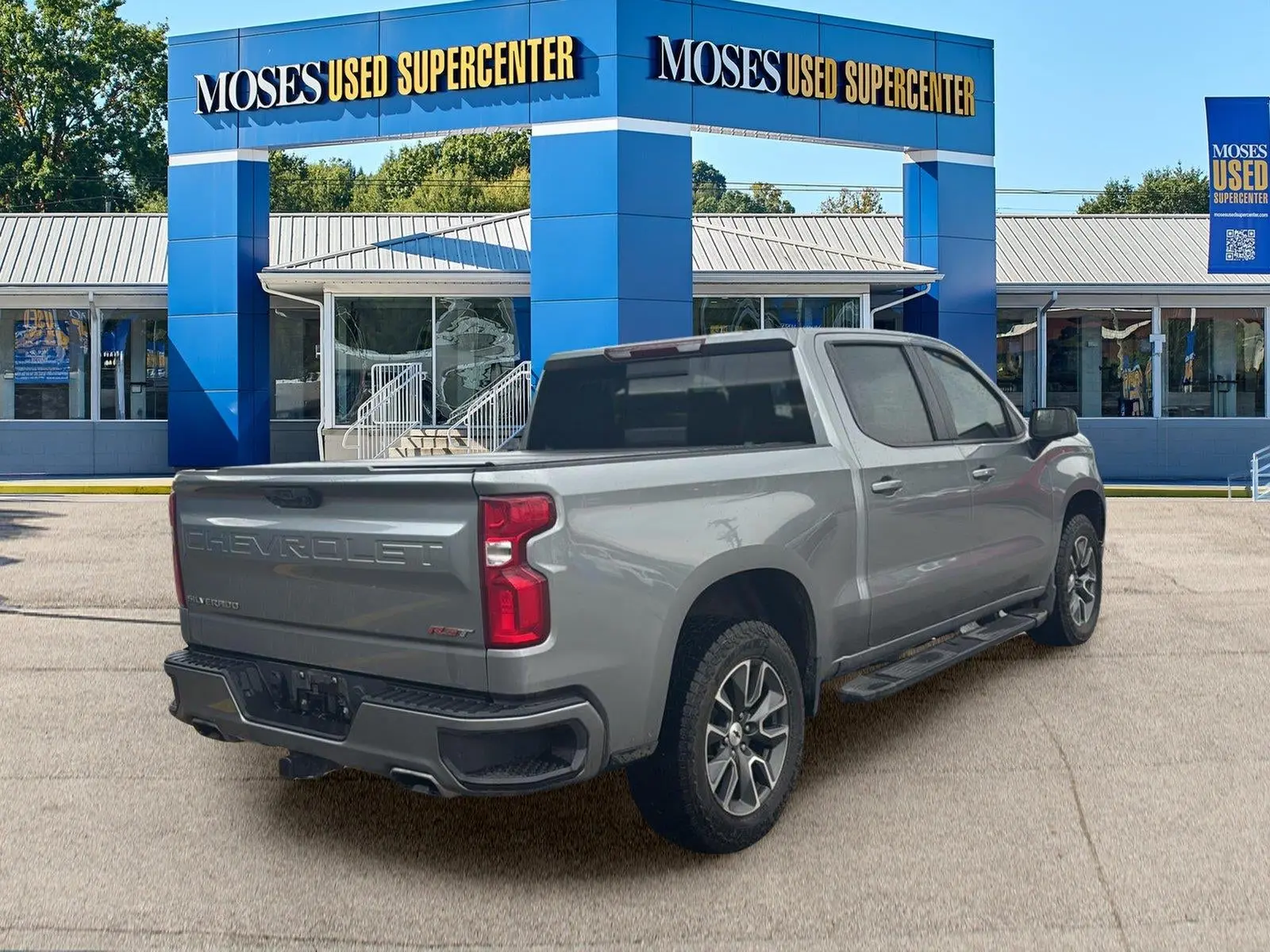 2024 Chevrolet Silverado 1500 RST 4WD Crew Cab Short Box photo 4