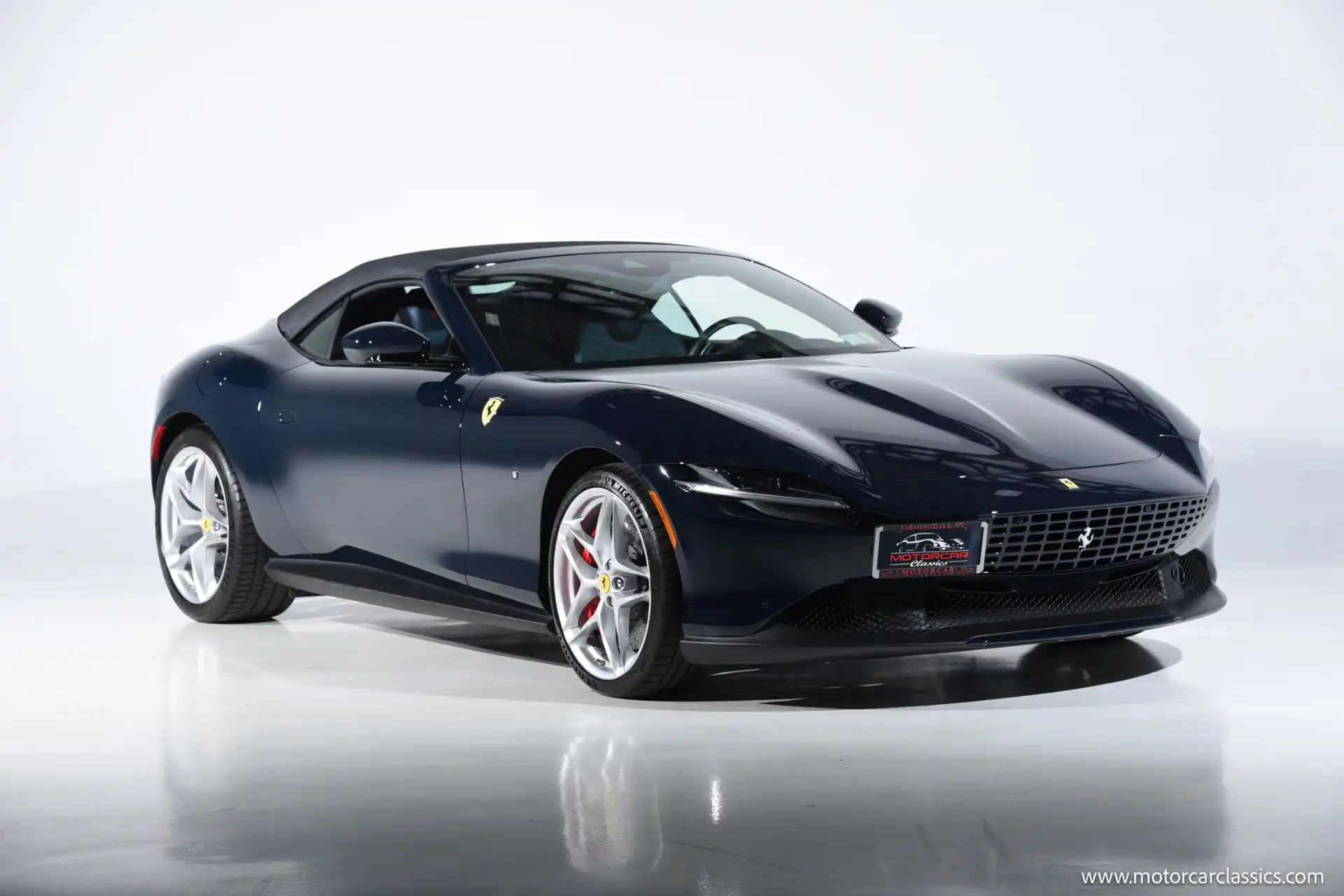 2025 Ferrari Roma Spider's photo