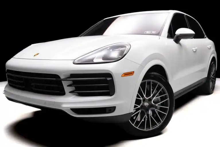2021 Porsche Cayenne Base's photo