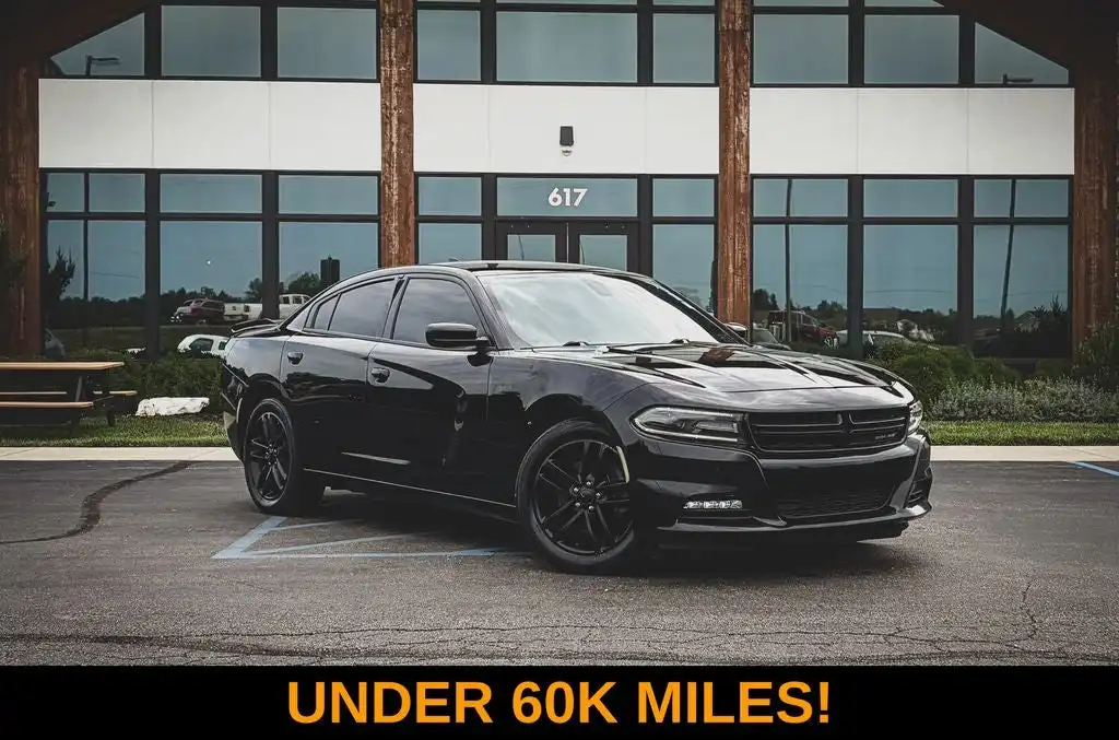 2019 Dodge Charger SXT AWD's photo
