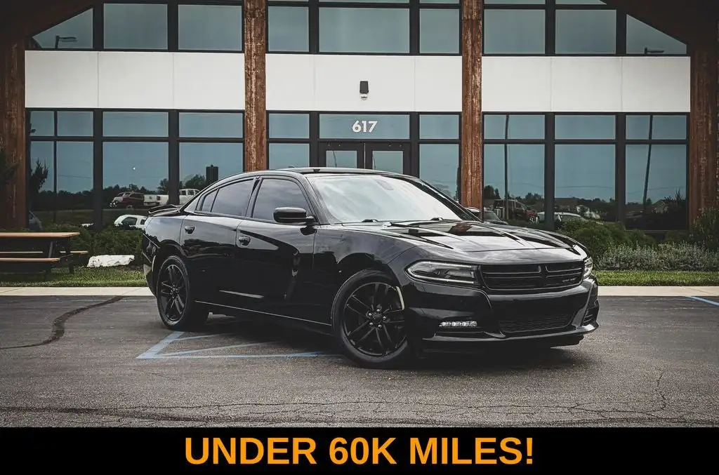 2019 Dodge Charger SXT AWD's photo