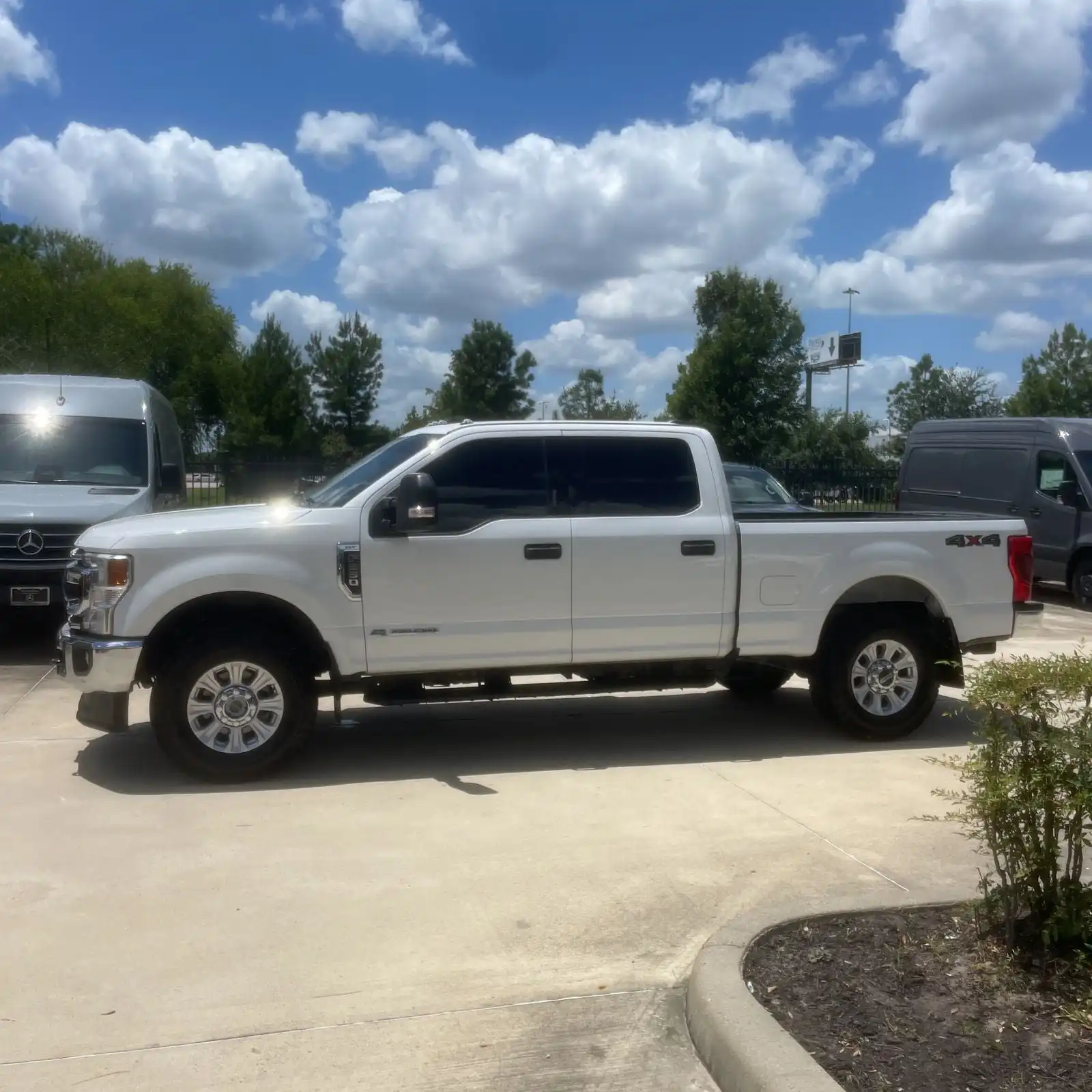 2021 Ford F-250 XLT 4x4 Crew Cab 8' Box's photo