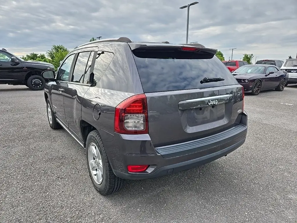 2015 Jeep Compass Latitude photo 5