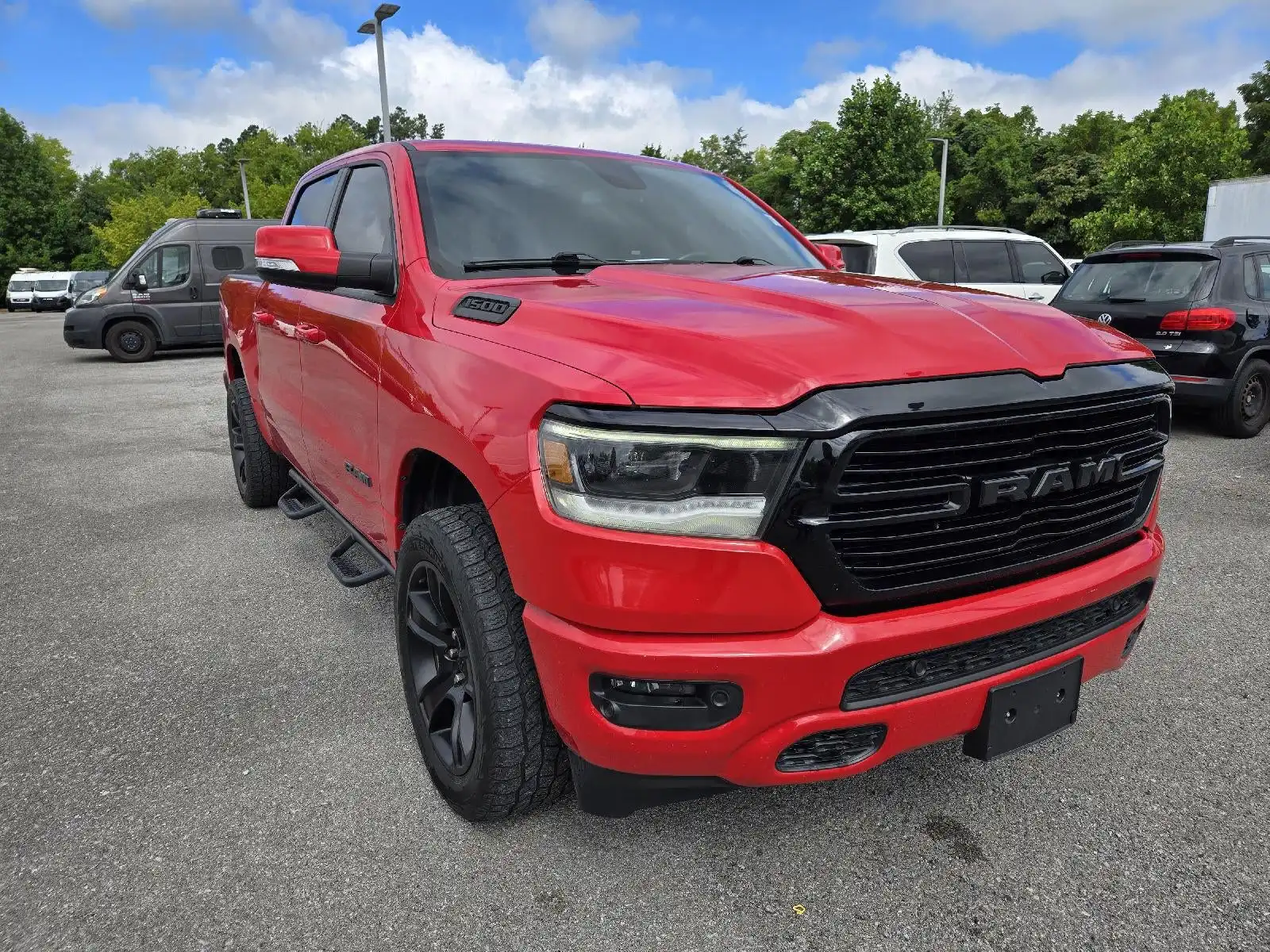 2020 RAM 1500 Big Horn/Lone Star 4x4 Crew Cab 5'7's photo