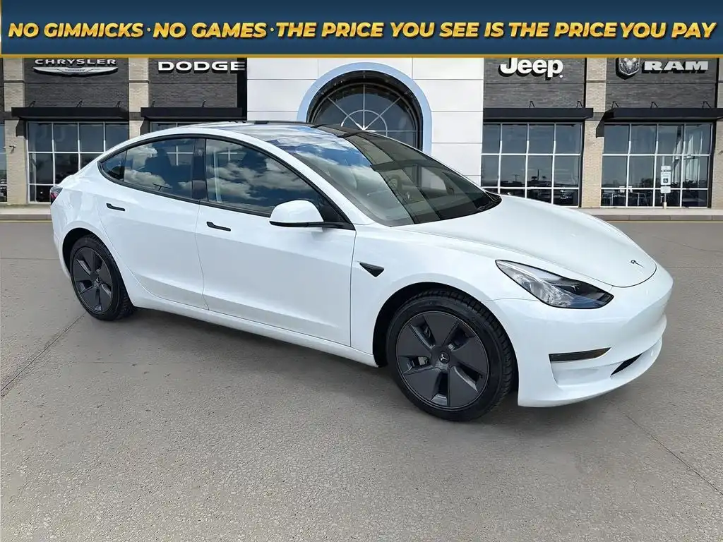 2023 Tesla Model 3 Base's photo