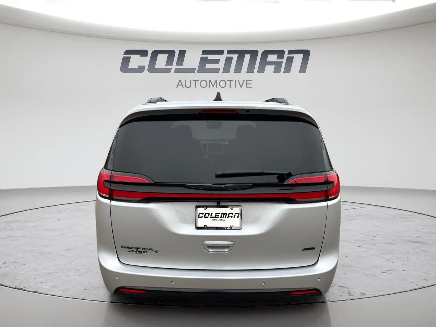 2026 Chrysler Pacifica Select AWD photo 4