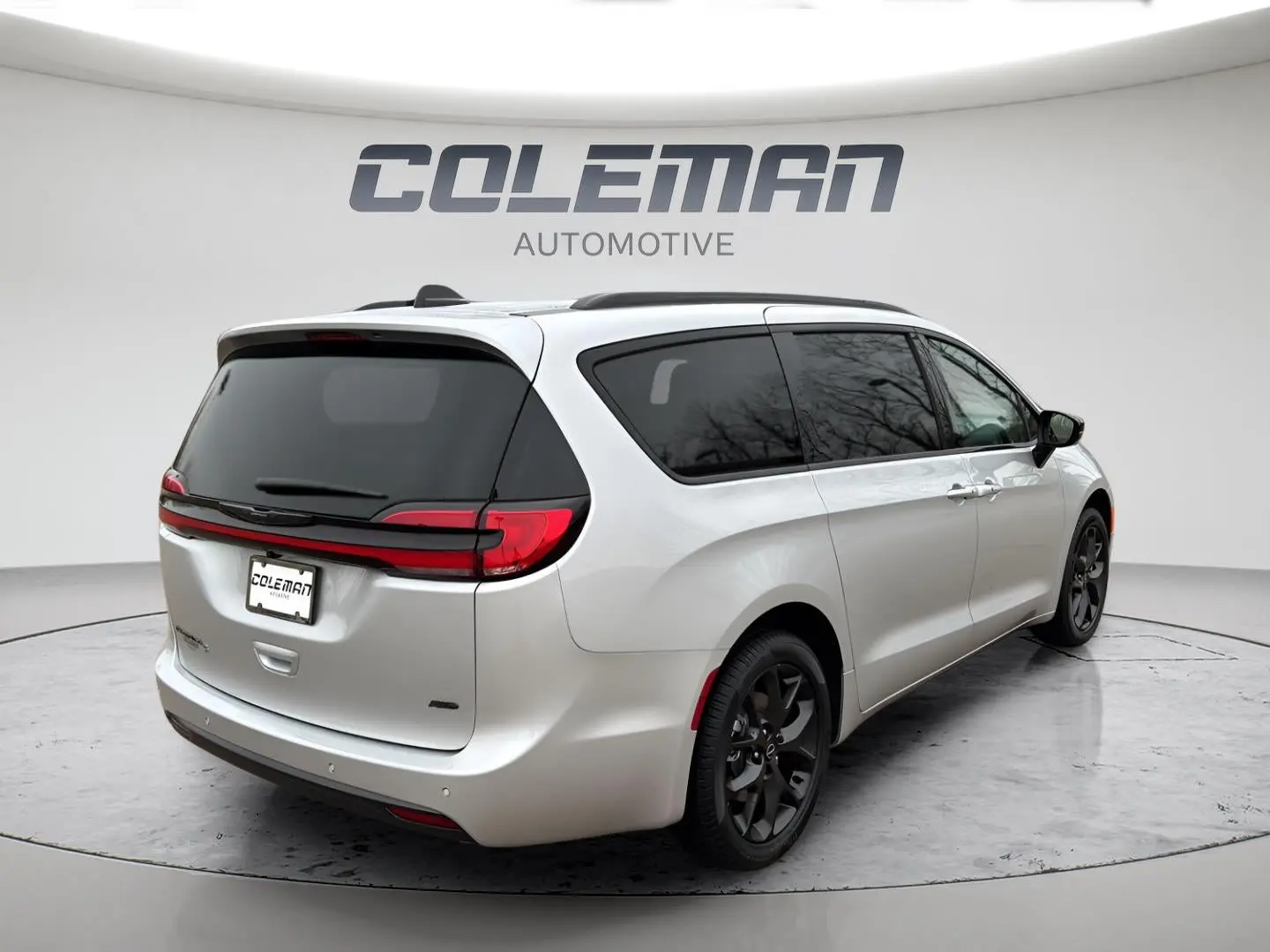 2026 Chrysler Pacifica Select AWD photo 5