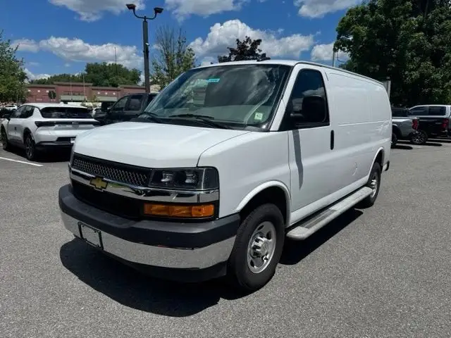 2024 Chevrolet Express 2500 Work Van HD photo 1