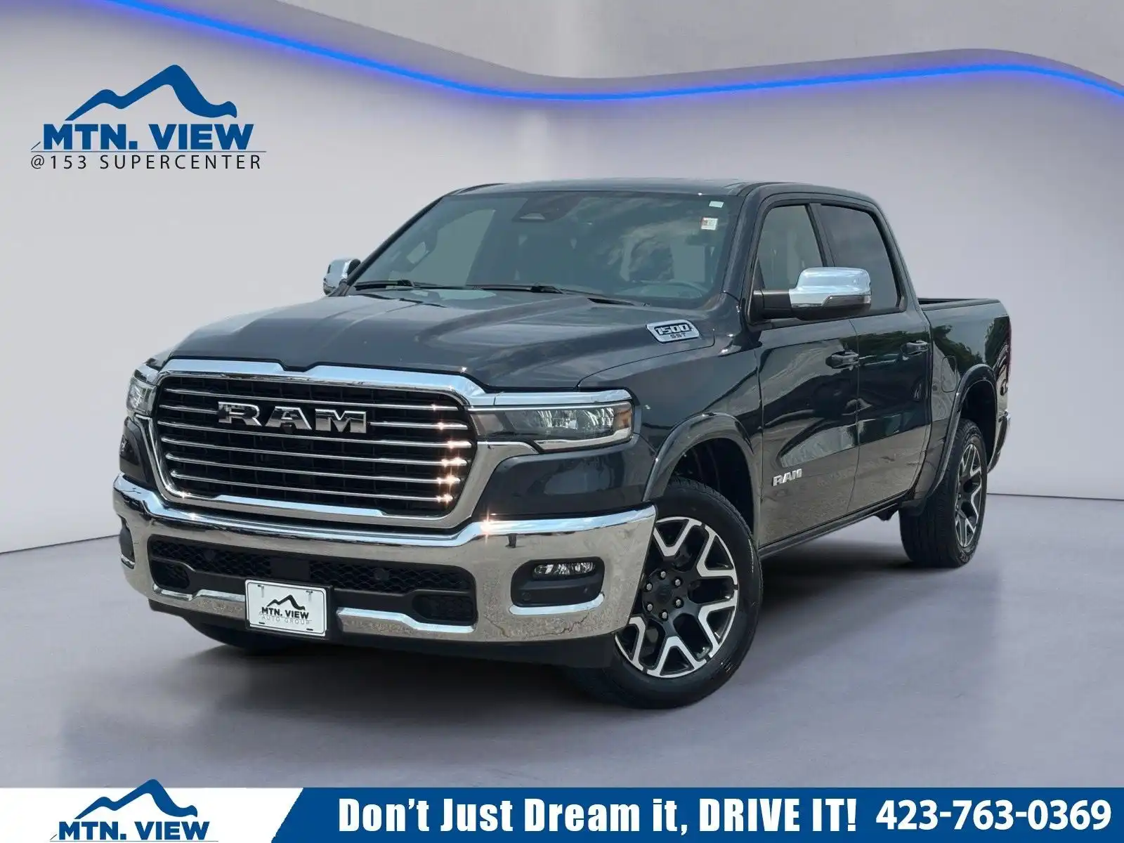 2025 RAM 1500 Laramie 4x4 Crew Cab 5'7's photo