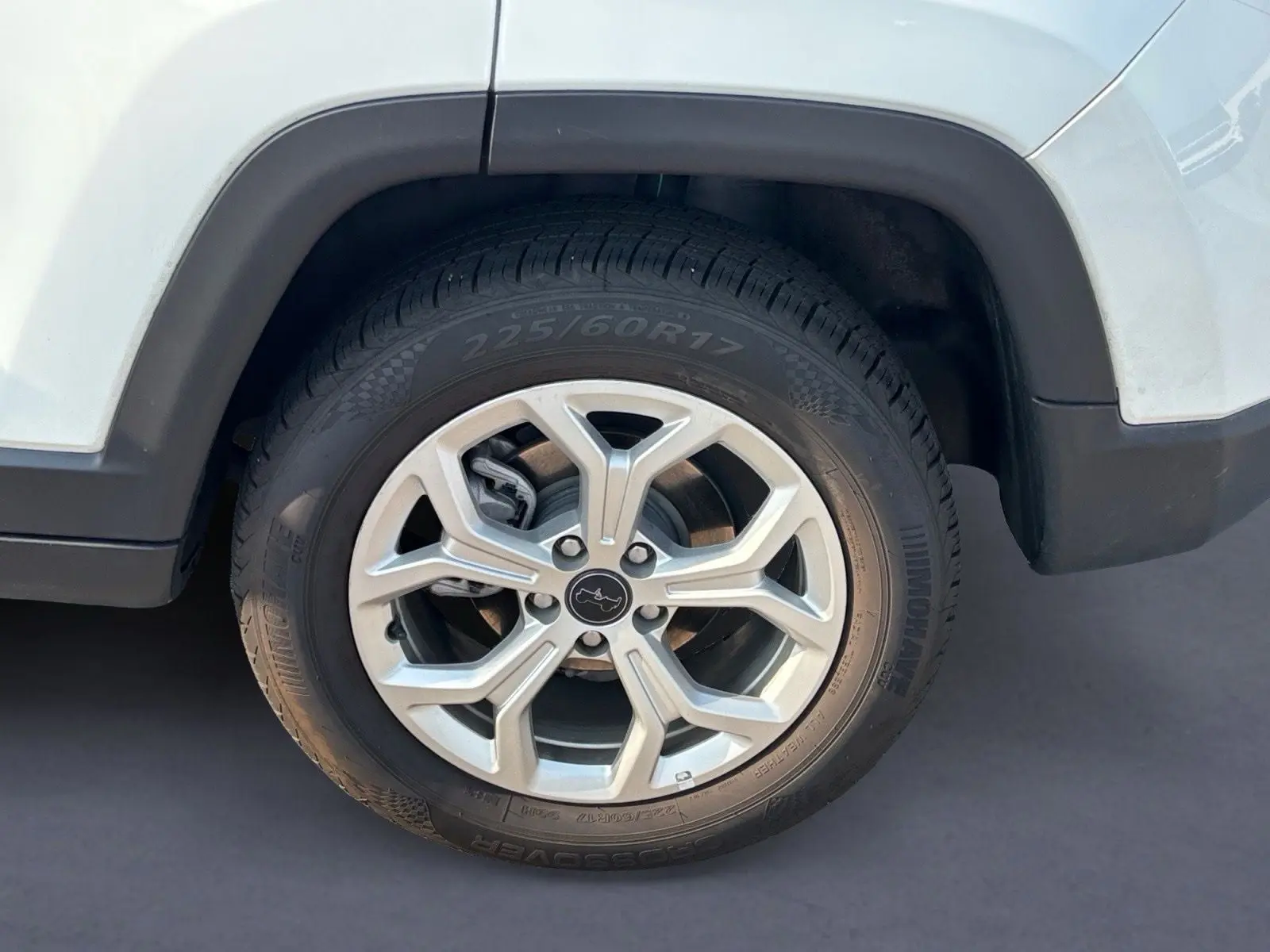 2025 Jeep Compass Latitude 4X4 photo 5