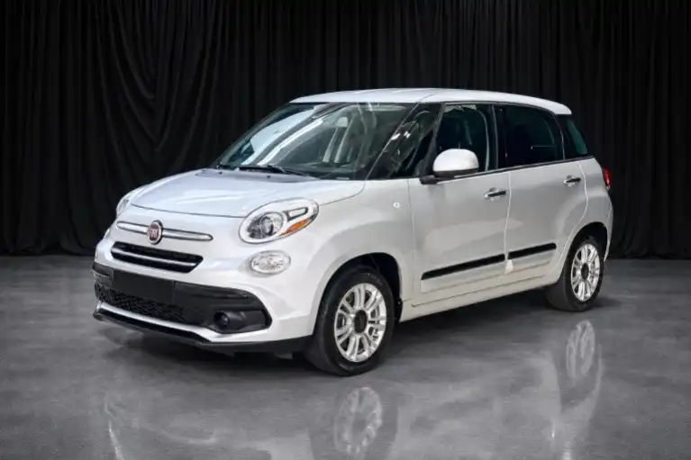 2019 FIAT 500L Pop FWD's photo