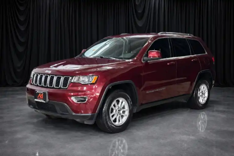 2019 Jeep Grand Cherokee Laredo E 4WD's photo