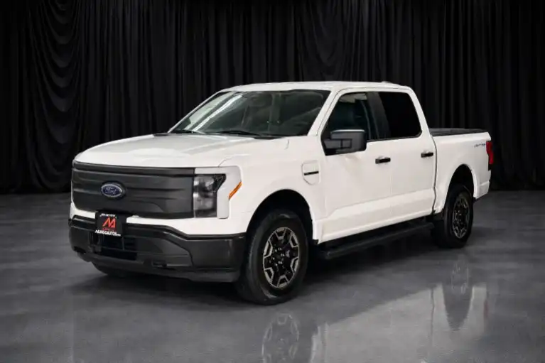 2022 Ford F-150 Pro 4x4 SuperCrew 5-1/2 Box's photo
