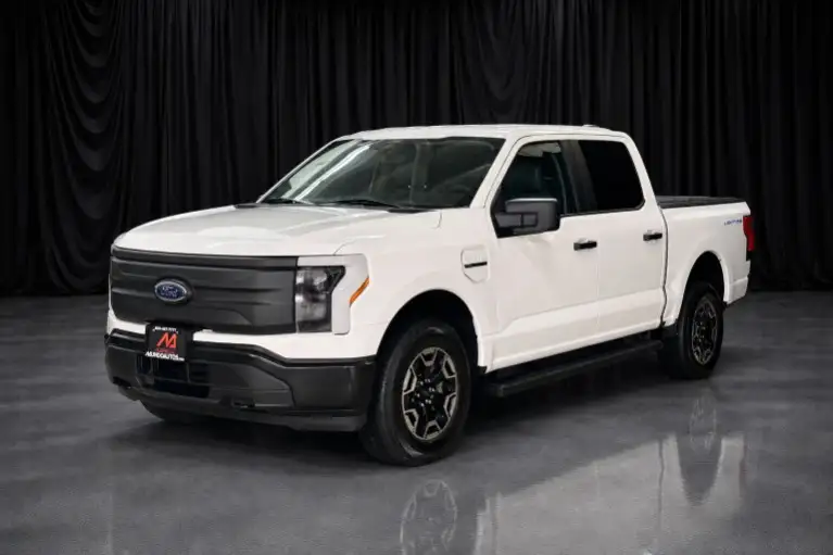 2022 Ford F-150 Pro 4x4 SuperCrew 5-1/2 Box's photo