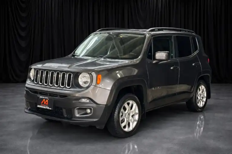 2017 Jeep Renegade Latitude 4WD's photo