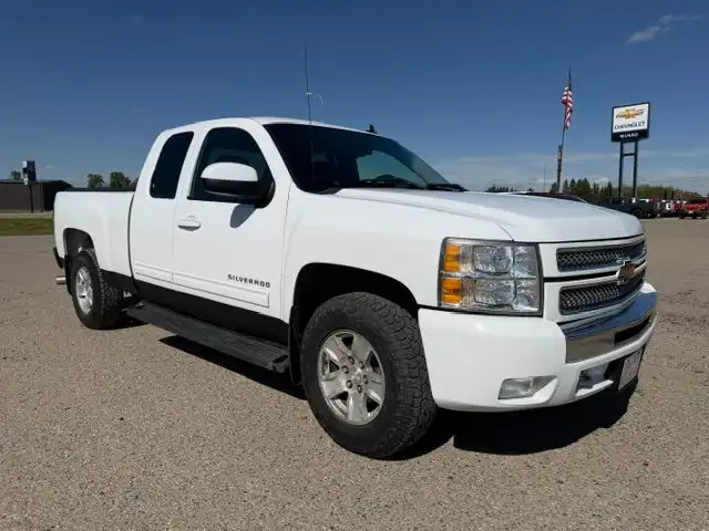 2013 Chevrolet Silverado 1500 LT 4WD Extended Cab MWB's photo