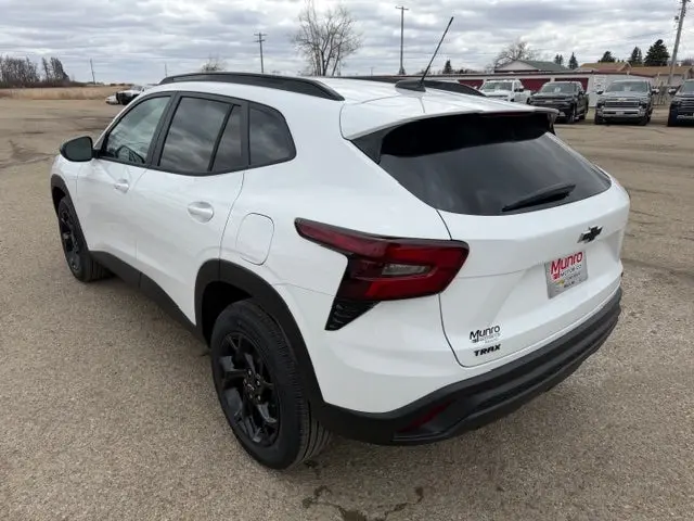 2026 Chevrolet Trax LT photo 5