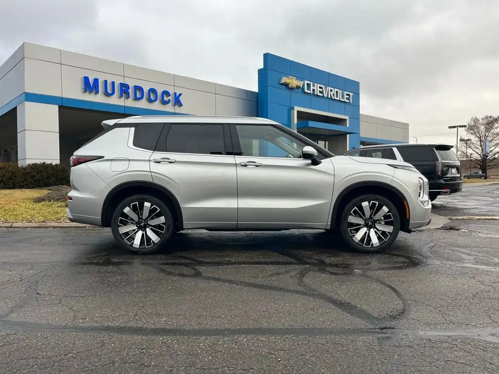 2026 Mitsubishi Outlander SEL S-AWC's photo