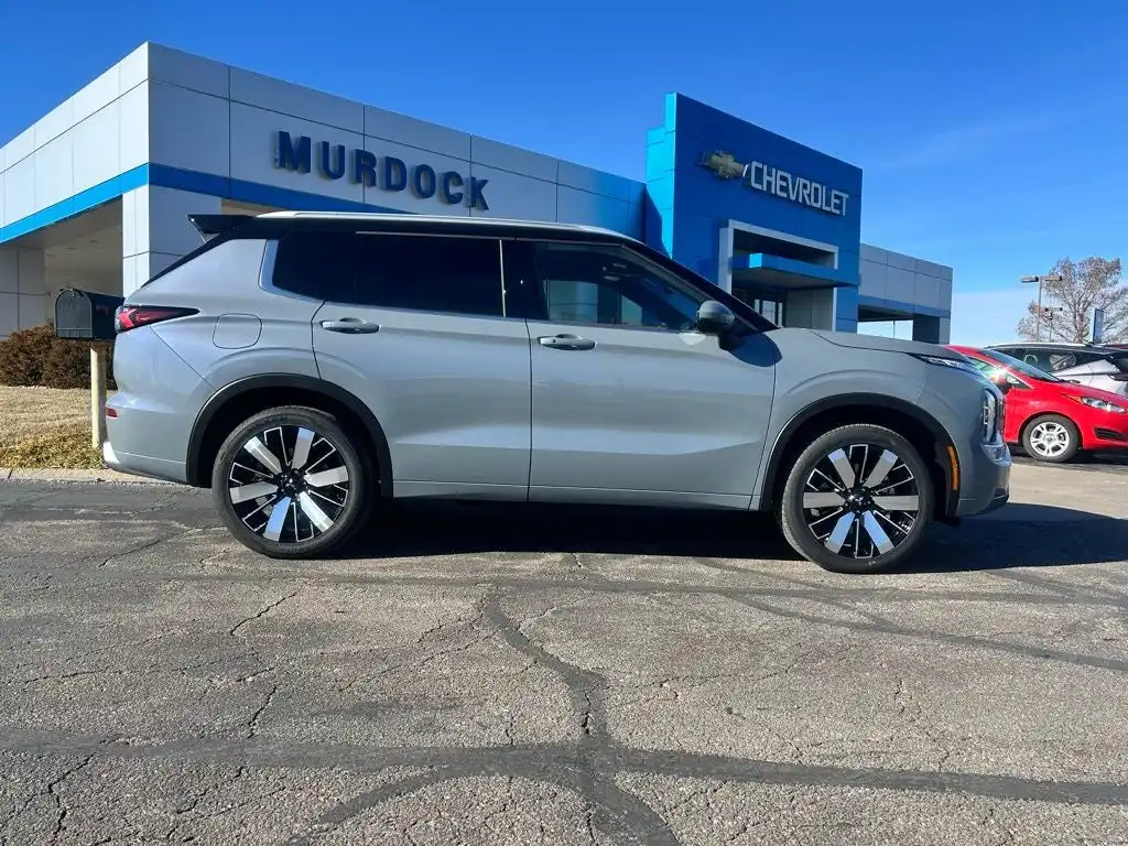 2026 Mitsubishi Outlander SEL S-AWC's photo