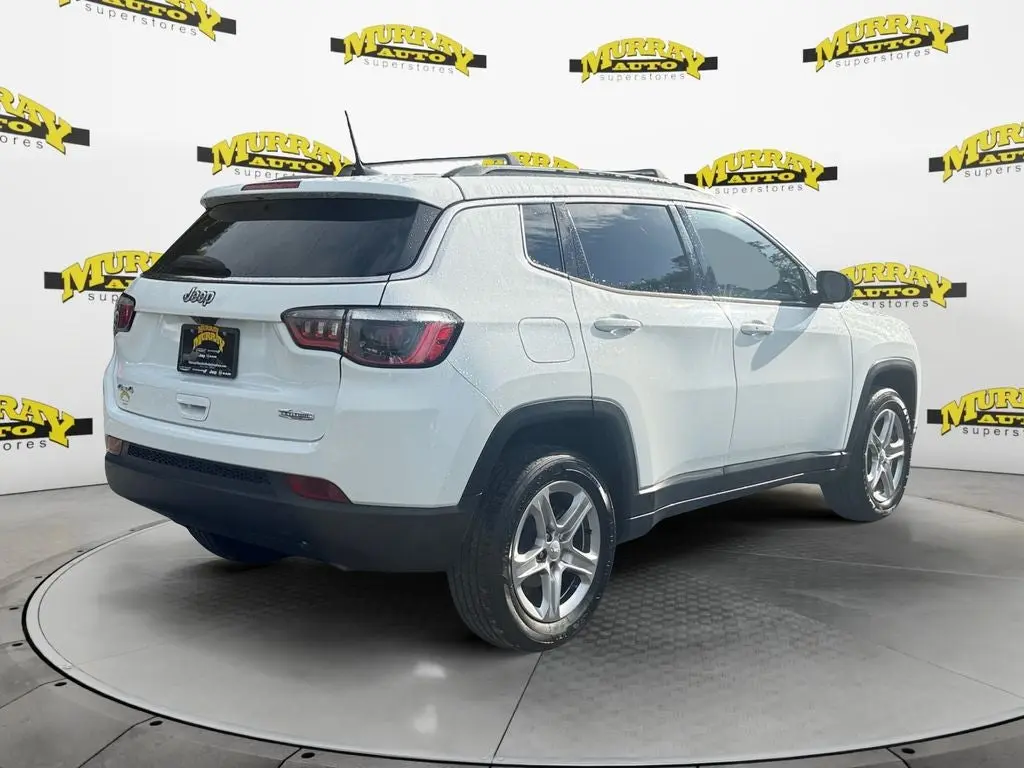 2023 Jeep Compass Latitude 4X4 photo 5