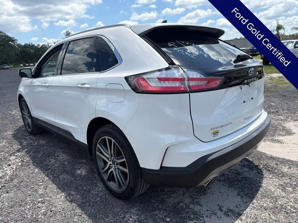 2021 Ford Edge Titanium photo 4