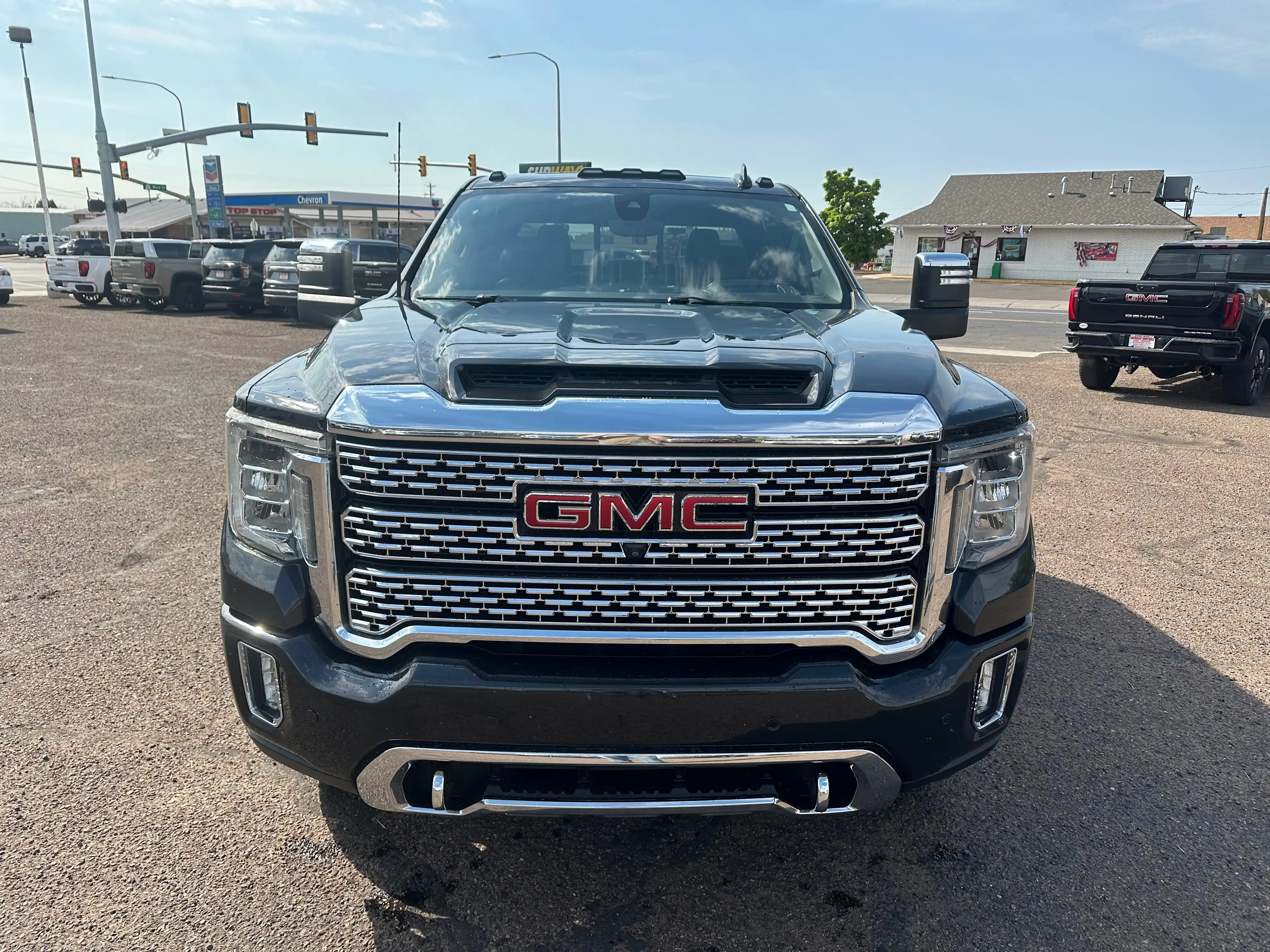 2020 GMC Sierra Denali 4WD Crew Cab Standard Box's photo
